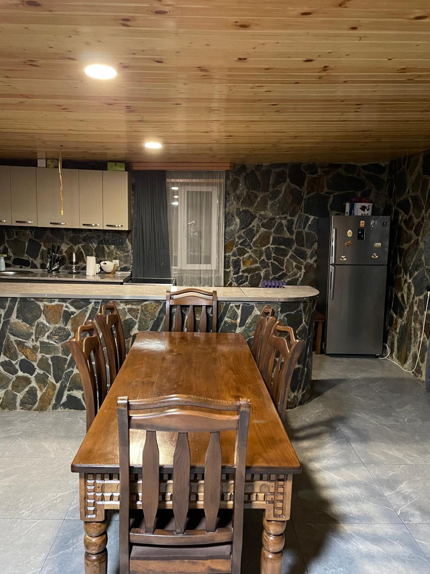 Guesthouse "Megi" เมสเตีย ภายนอก รูปภาพ