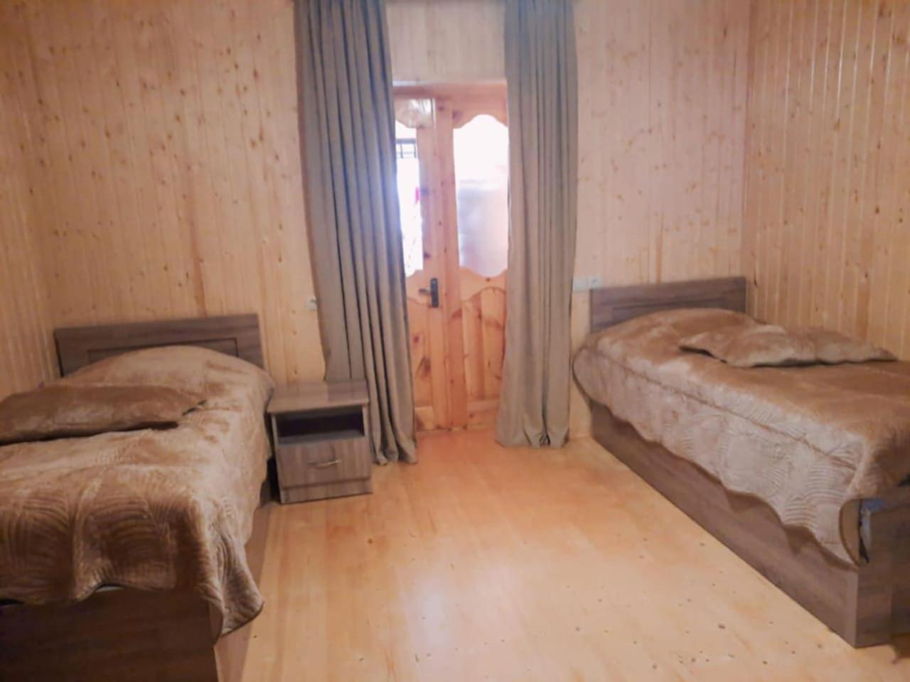 Guesthouse "Megi" เมสเตีย ภายนอก รูปภาพ
