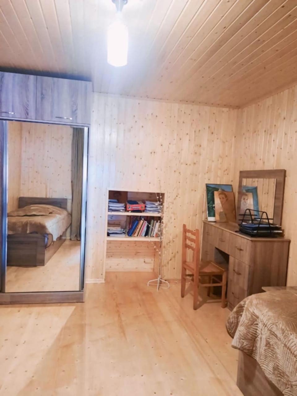 Guesthouse "Megi" เมสเตีย ภายนอก รูปภาพ